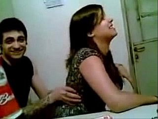 MMS-SKANDAL-INDIAN-TEEN-WITH-BF-GENIE-ROMANCE-New-Video