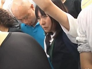 Cái nhìn tốt đẹp Newborn Nhật Bản được fucked và creampied trong xe buýt