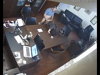 Russische Servant-girl Fucks Sekretärin im Büro Versteckte Kamera