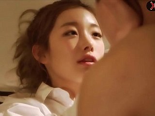 في سن المراهقة الكورية - يتم مارس الجنس زوجين لطيفة في غرفة الفندق