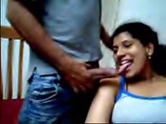pasangan Desi suka berkelip pada webcam