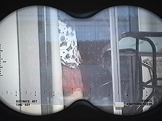 Nackter Nachbar auf dem Balkon - versteckte Kamera