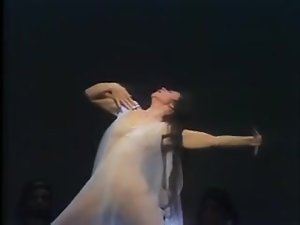 danza desnuda en the sniffles ópera