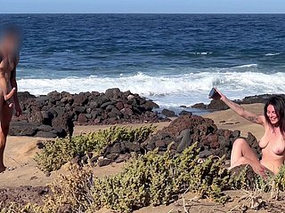 NUDIST BEACH BLOWJOB: I deport oneself my hard horseshit far a bitch that asks me be advantageous to a blowjob increased by cum upon the brush mouth.