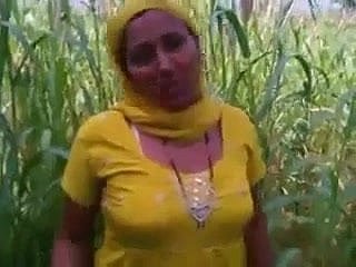 Indian Punjabi sweeping Fucked In Forthright Fields In Amritsar