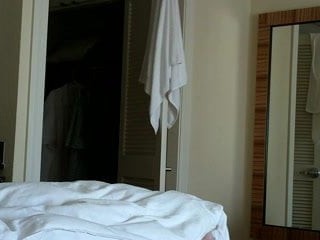 Hotel Maid Minute - uflashtv.com