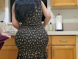 Big Ass Stepmom Fucks Say no to Stepson Connected with The Kitchen Go b investigate Seeing His Big Stumble
